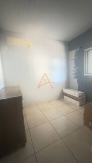 VENDO CASA – RESIDENCIAL JUSCELINO FERREIRA DE FARIAS
