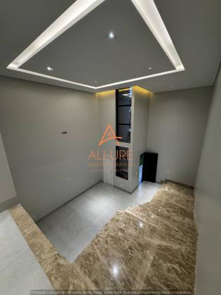 SOBRADO  À VENDA BAIRRO SAGRADA FAMÍLIA