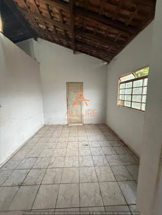 OPORTUNIDADE – CASA NO LOT. PADRE EZEQUIEL RAMIM
