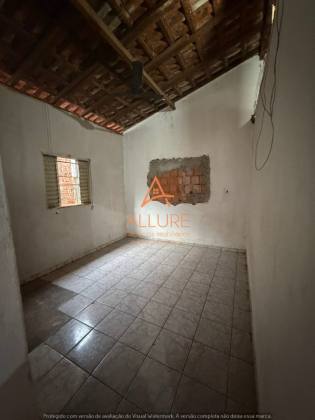 OPORTUNIDADE – CASA NO LOT. PADRE EZEQUIEL RAMIM