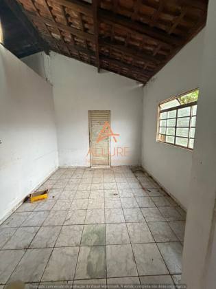 OPORTUNIDADE – CASA NO LOT. PADRE EZEQUIEL RAMIM