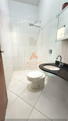 OPORTUNIDADE NO JARDIM ADRIANA - CASA À VENDA