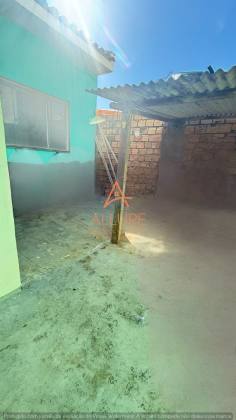OPORTUNIDADE NO JARDIM ADRIANA - CASA À VENDA