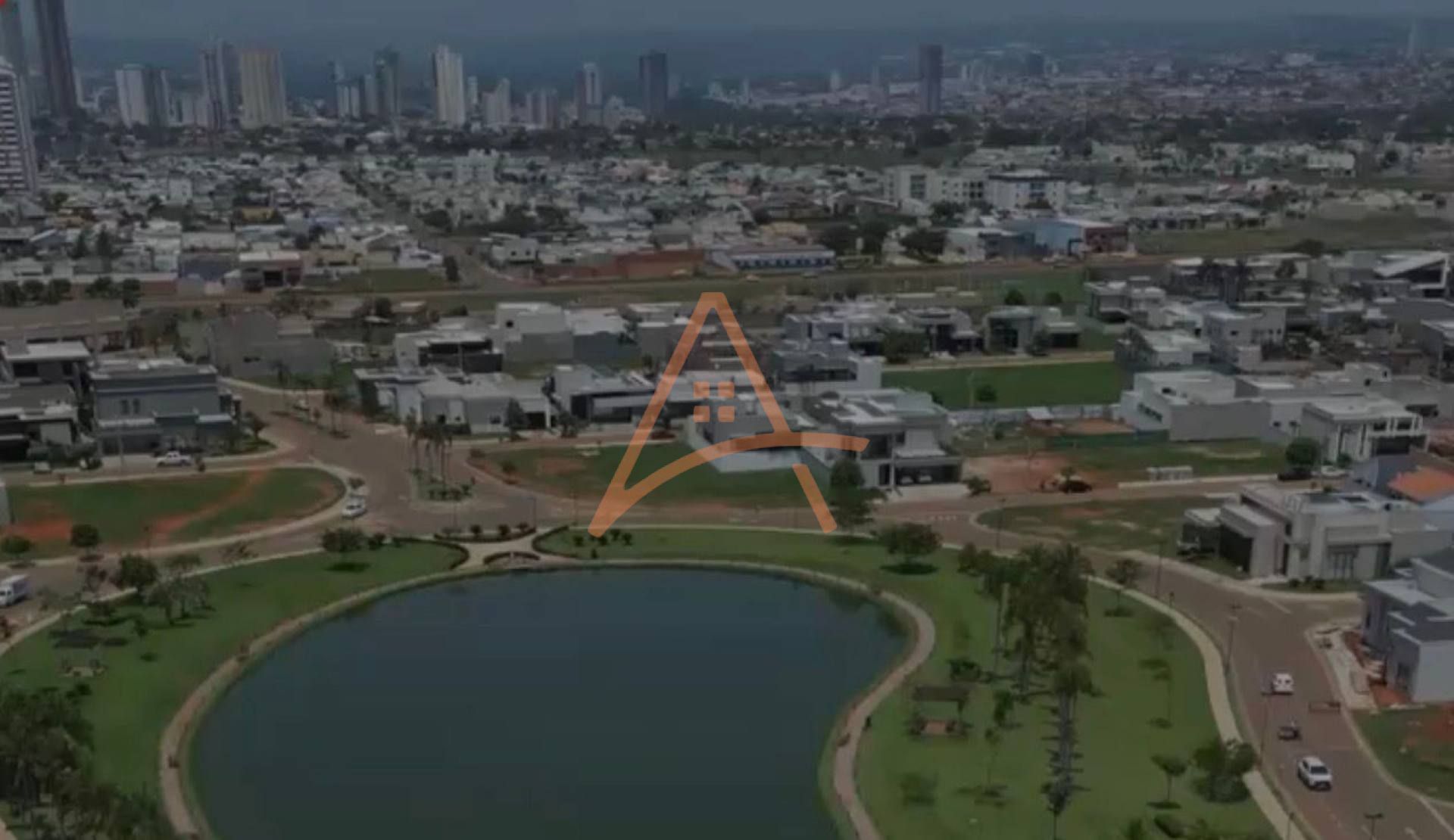 VENDA – TERRENO NO ROYAL BOULEVARD