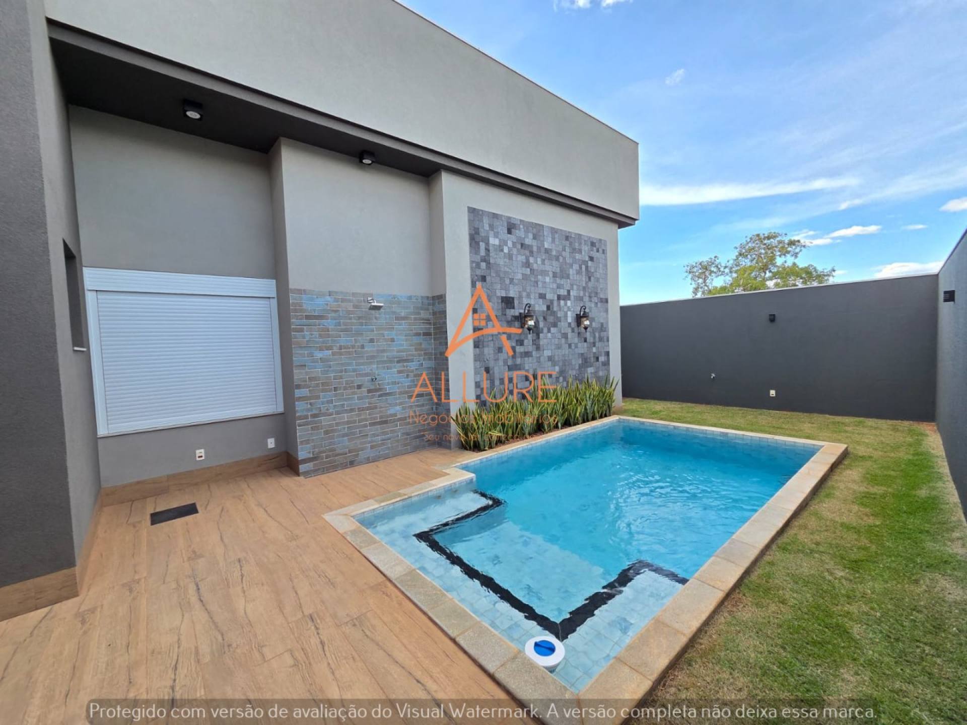 VENDO CASA NOVA - NO CONDOMÍNIO DO BOSQUE 2