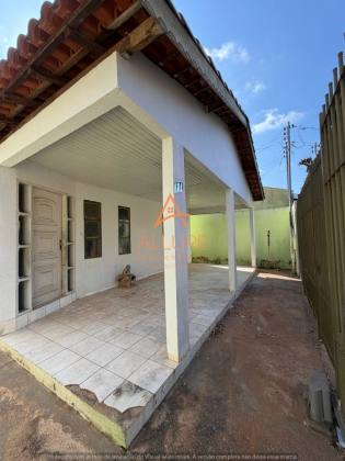 Casa À VENDA no Jardim Itapuã