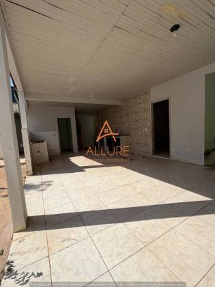 Casa À VENDA no Jardim Itapuã