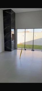 CASA À VENDA – SAGRADA FAMÍLIA
