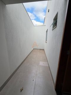 CASA PARA LOCAÇÃO – SAGRADA FAMÍLIA