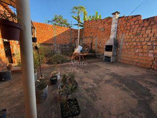 CASA À VENDA – BAIRRO DINALVA