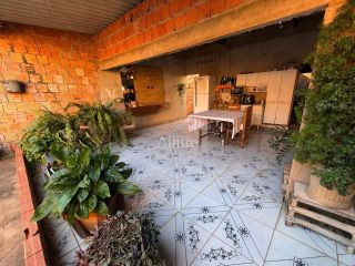 CASA À VENDA – BAIRRO DINALVA