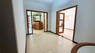 CASA DE ESQUINA PARA LOCAÇÃO – BAIRRO SANTA CRUZ