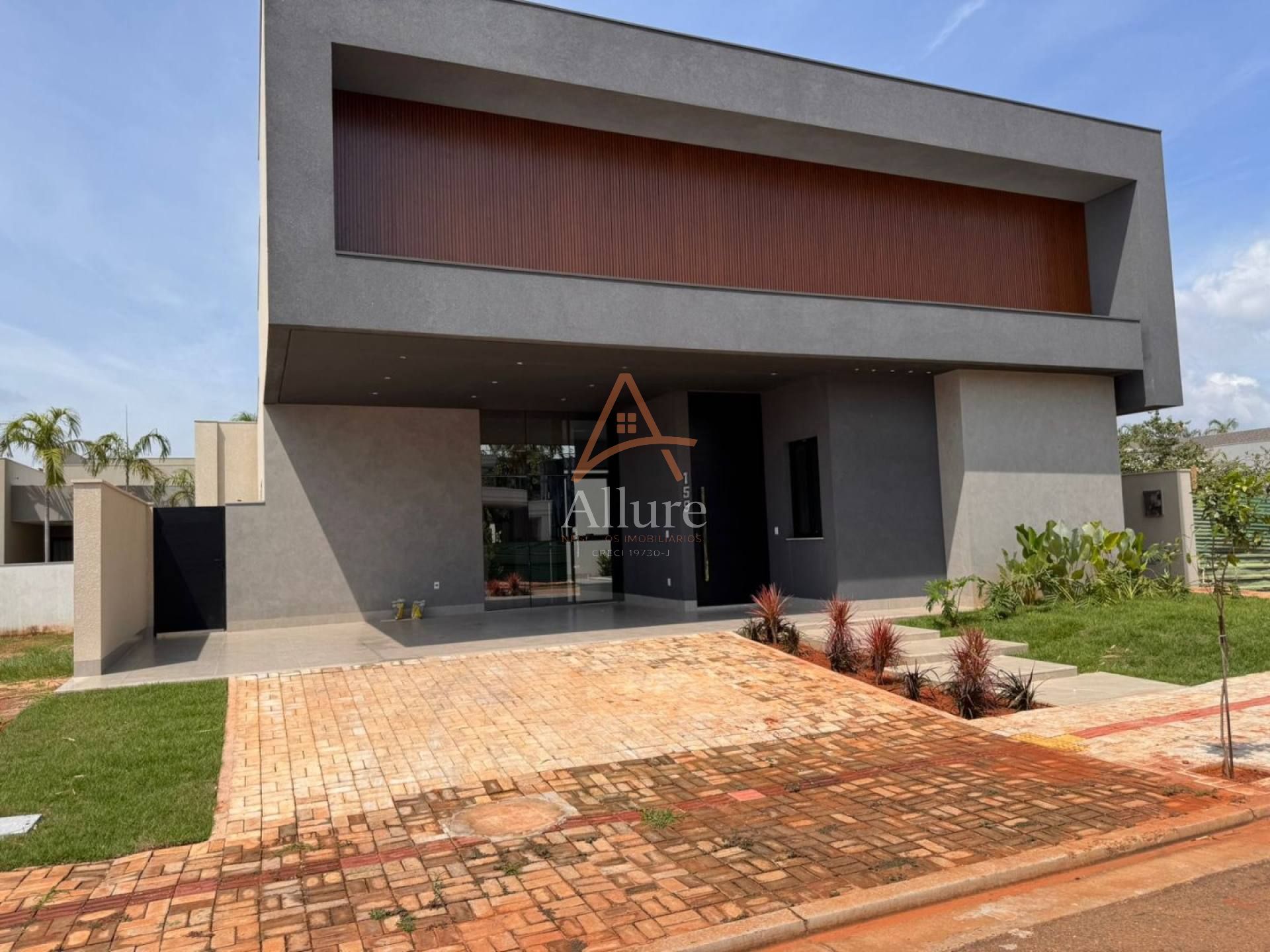 CASA À VENDA – CONDOMÍNIO ROYAL BOULEVARD