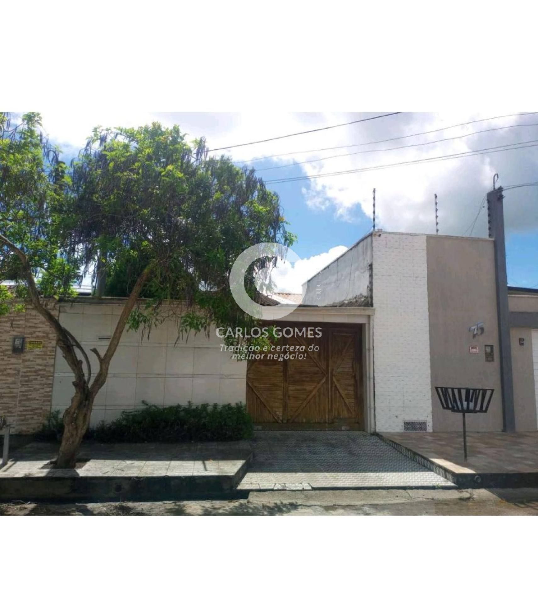 Casa Para Vender com 03 quartos 01 suítes no bairro Itapoá em Arapiraca