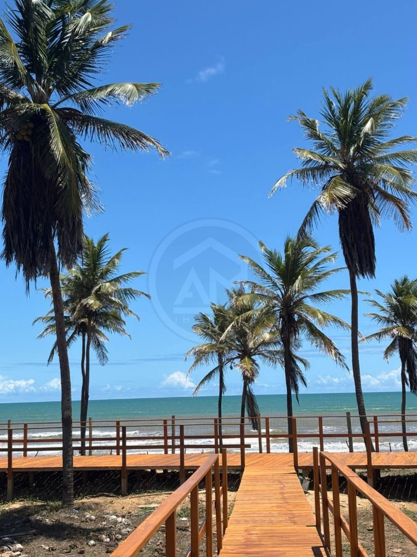 MARES MALUÍ RESIDENCE - A beira mar com pé na areia!