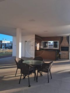 CASA NO CONDOMINIO SOL E PRAIA