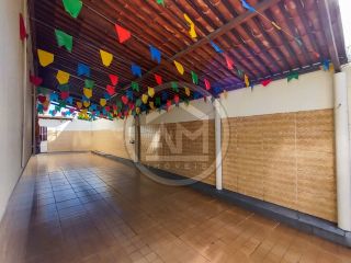 EXCELENTISSÍMA CASA NO BAIRRO PEREIRA LOBO