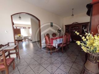 EXCELENTISSÍMA CASA NO BAIRRO PEREIRA LOBO