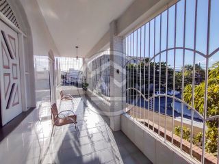 EXCELENTISSÍMA CASA NO BAIRRO PEREIRA LOBO