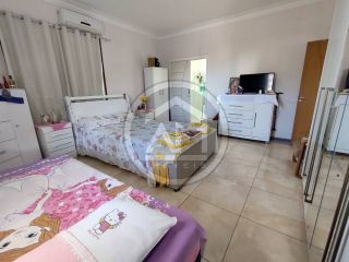 EXCELENTISSÍMA CASA NO BAIRRO PEREIRA LOBO