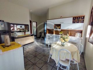EXCELENTISSÍMA CASA NO BAIRRO PEREIRA LOBO