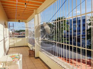 EXCELENTISSÍMA CASA NO BAIRRO PEREIRA LOBO