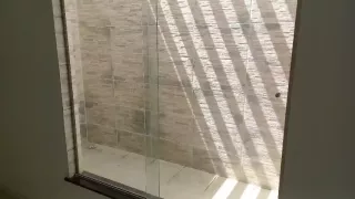 Casa com escritura na avenida principal do Albano Franco