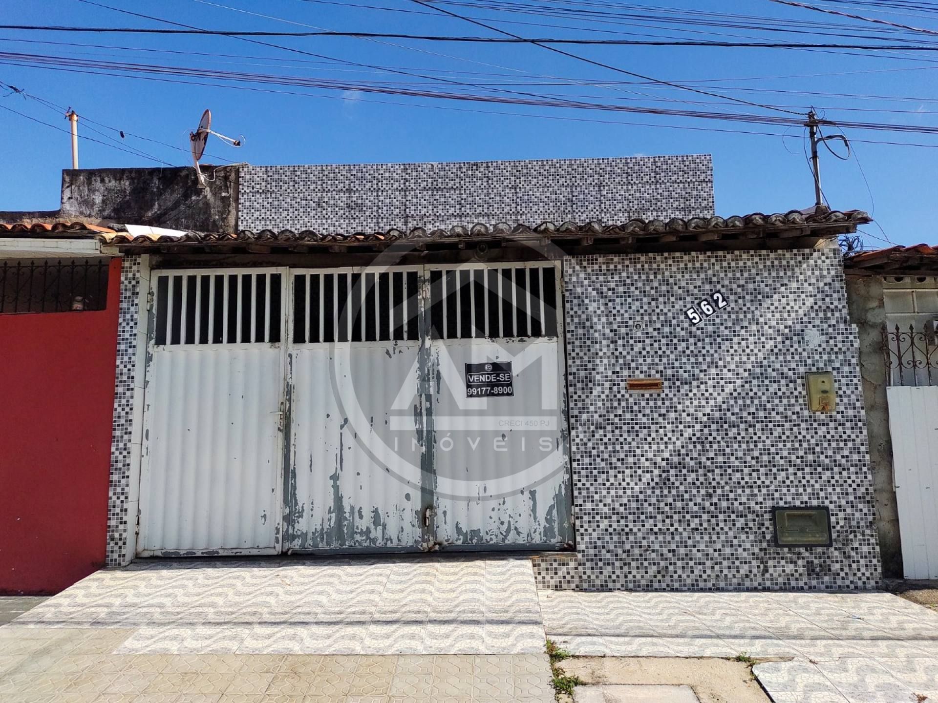 CASA À VENDA NO BAIRRO DOM LUCIANO