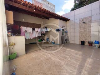 CASA À VENDA NO BAIRRO DOM LUCIANO