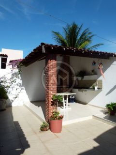 EXCELENTE CASA À VENDA NO BAIRRO SANTA MARIA