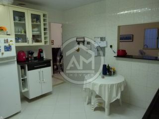EXCELENTE CASA À VENDA NO BAIRRO SANTA MARIA