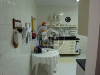 EXCELENTE CASA À VENDA NO BAIRRO SANTA MARIA
