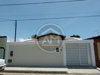 EXCELENTE CASA À VENDA NO BAIRRO SANTA MARIA