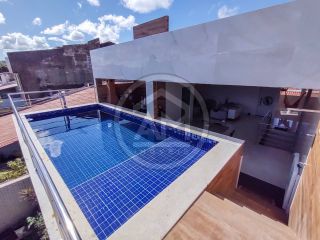 EXCELENTE CASA À VENDA NO BAIRRO JABOTIANA COM PISCINA!