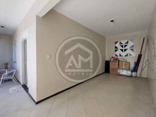 EXCELENTE CASA À VENDA NO BAIRRO JABOTIANA COM PISCINA!