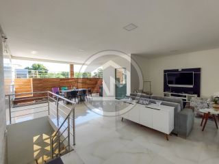 EXCELENTE CASA À VENDA NO BAIRRO JABOTIANA COM PISCINA!
