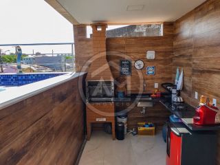 EXCELENTE CASA À VENDA NO BAIRRO JABOTIANA COM PISCINA!