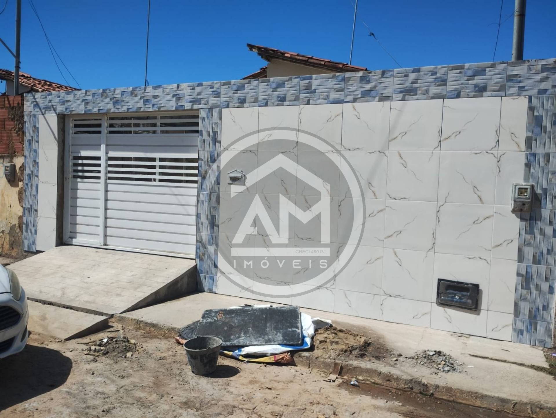 EXCELENTE CASA À VENDA NO BAIRRO SANTA MARIA