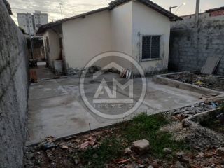 EXCELENTE CASA À VENDA NO BAIRRO SANTA MARIA