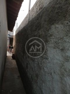 EXCELENTE CASA À VENDA NO BAIRRO SANTA MARIA