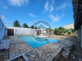 CASA À VENDA COM PISCINA  NO BAIRRO ARUANA