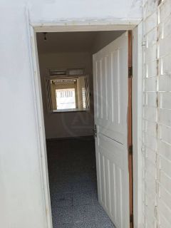 CASA NO CENTRO COMERCIAL DA BARRA