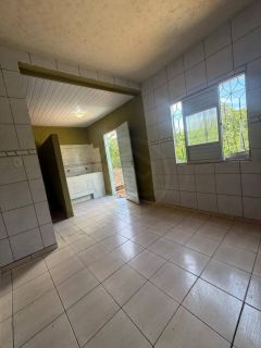 CASA Á VENDA NO BAIRRO 18 DO FORTE