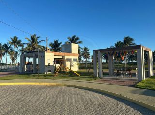 Casa no Condomínio Sol e Praia - PÉ NA AREIA!