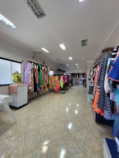 CASA NA FAROLÂNDIA – AMPLA, MODERNA E BEM LOCALIZADA