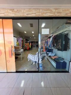 CASA NA FAROLÂNDIA – AMPLA, MODERNA E BEM LOCALIZADA