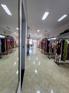 CASA NA FAROLÂNDIA – AMPLA, MODERNA E BEM LOCALIZADA