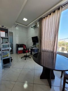 CASA NA FAROLÂNDIA – AMPLA, MODERNA E BEM LOCALIZADA