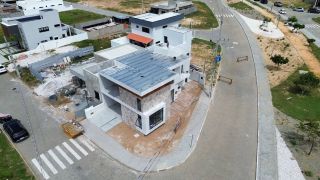Condomínio Villaredo Barra – Projeto Moderno com 2 Pavimentos