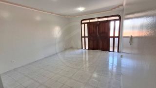 CASA À VENDA NO PONTO NOVO